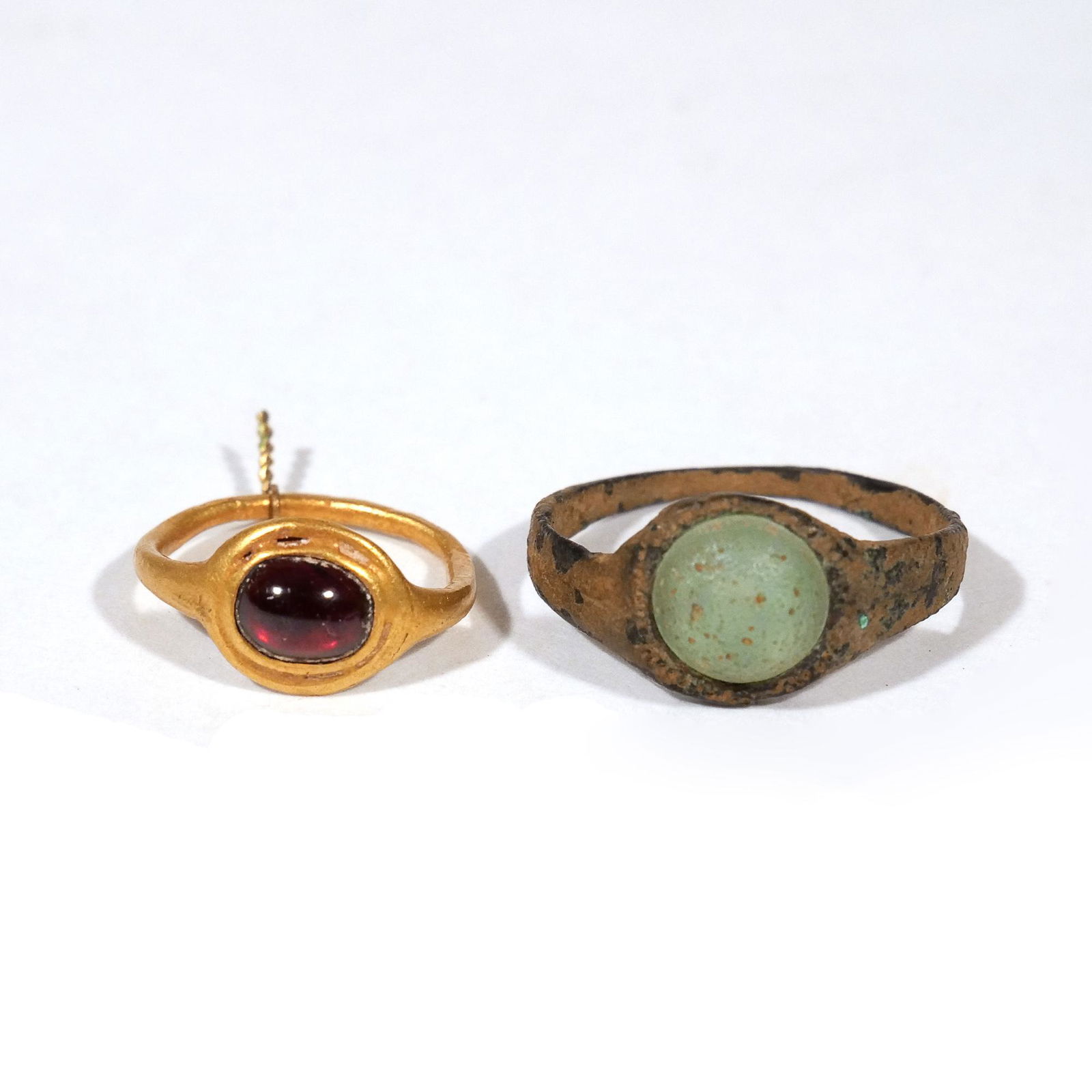 (2pc) ANCIENT RINGS (1 of 3)