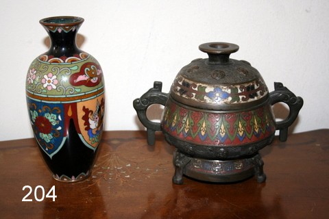 204) 2 PCS.: MEIJI PERIOD JAPANESE CLOISONNÉ VASE, : TRAP WORK MOTIF W/BANDING, H.7 ½"; CHAMPLEVE CHINESE INCENSE BURNER, H. 6 ¼", OVER HANDLES 7 ½"