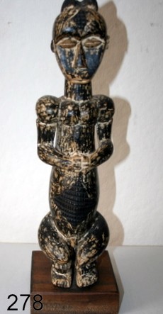 278) FANG BYERI GUARDIAN FEMALE FIGURE FROM FANG TRIBE : (GABON), H. 16",PROV. GALLERIE ANTENNA, 1984