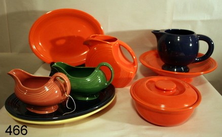466) FIESTA WARE GROUP 5: INCLUDING: 1 FOOTED BOWL, D: 12"; 2 WATER PITCHERS, H: 7.5" AND 6.5"; 1 COVERED VEGETABLE BOWL, D: 8"; 3 PLATTERS, D: 13.5"; 2 CREAM PITCHERS, L: 7.5";