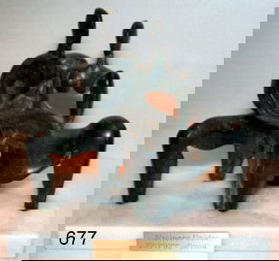 677) BRONZE SCULPTURE IN STYLE OF HENRY MOORE,: MALE AND FEMALE, SIGNED "LAVERÓN, 9/20" PLAQUE SAYS "NACIONES UNITAS EXPO '92 - SEVILLA"; W/ L: 6.75 H: 5.5" D:3.5"