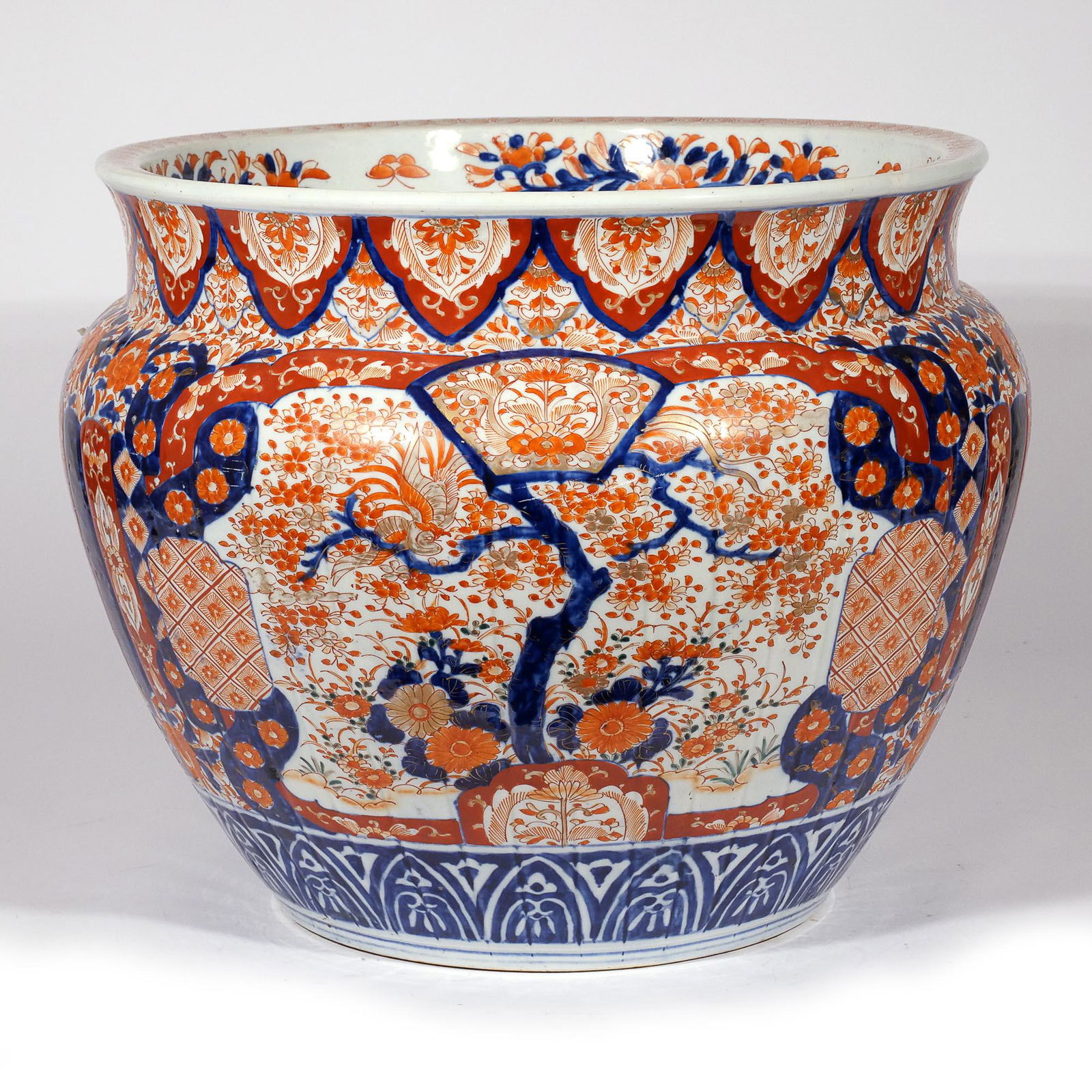 LARGE EDO PERIOD IMARI PORCELAIN JARDINIERE (1 of 12)