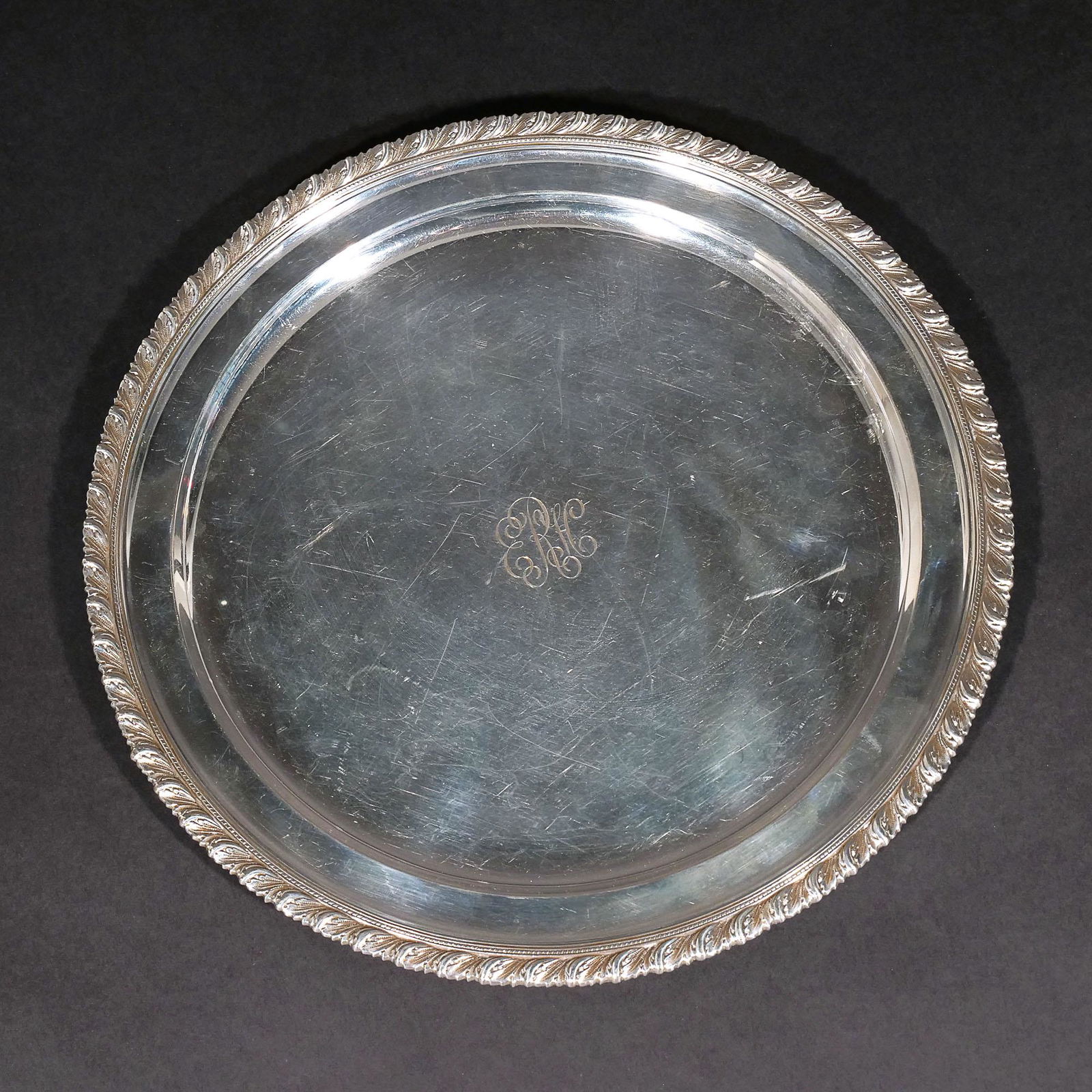TIFFANY & Co. STERLING SILVER ROUND TRAY (1 of 6)