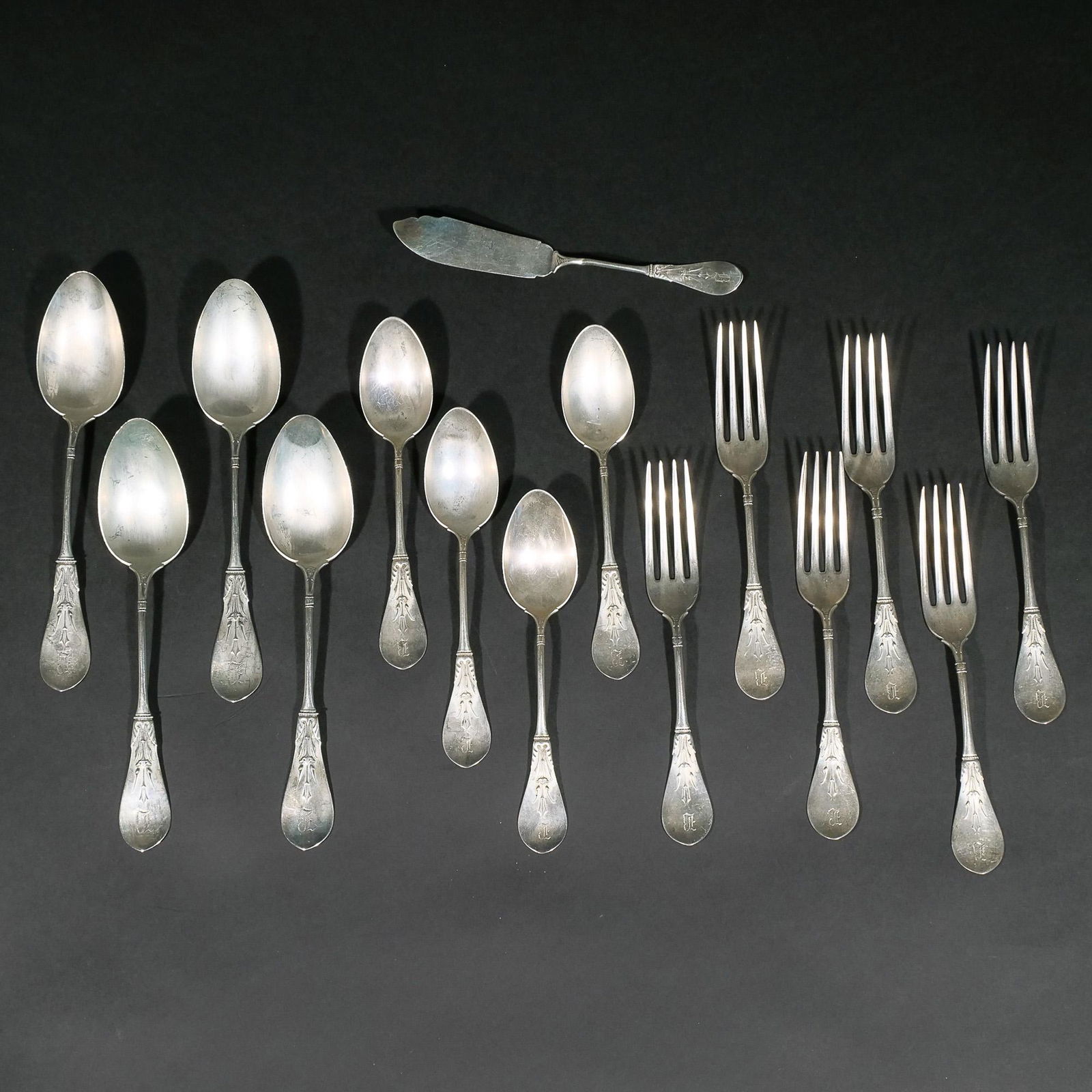 (15pc) GORHAM NEW TIPT STERLING SILVER FLATWARE (1 of 6)