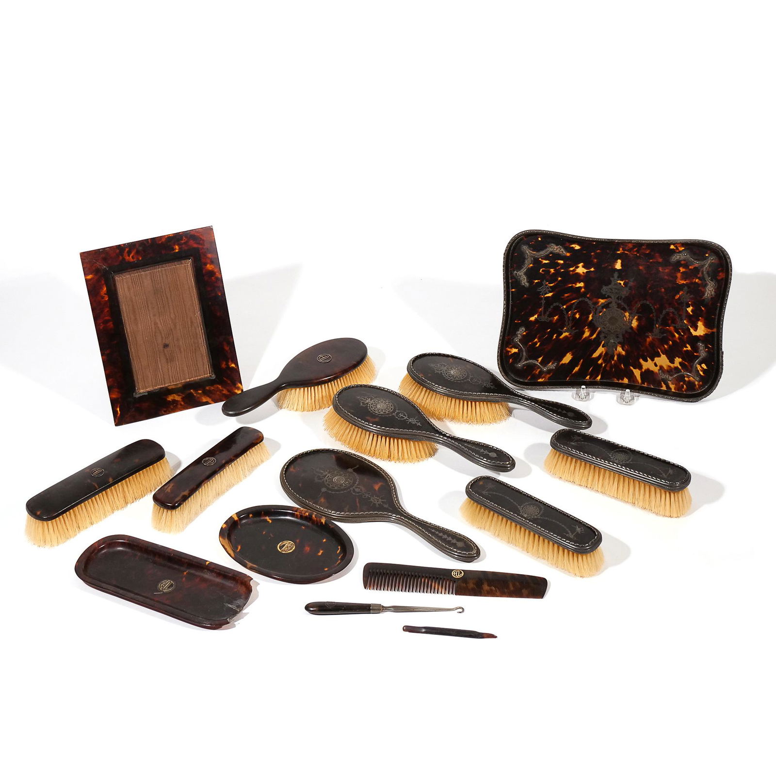 (15pc) SHELL DRESSER SETS (1 of 12)