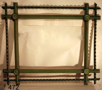 472) FOLK ART FRAME CARVED & POLYCHROMED: TRAMP ART STYLE, OVERALL 27 1/2" X 33", INSET 16 7/8" X 21 3/4"