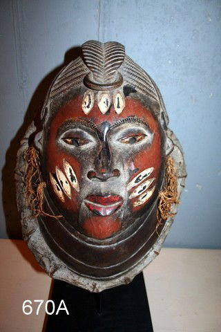 670 A) AFRICAN MASK, L.15" X 11", MISSING PAINT ON NOSE