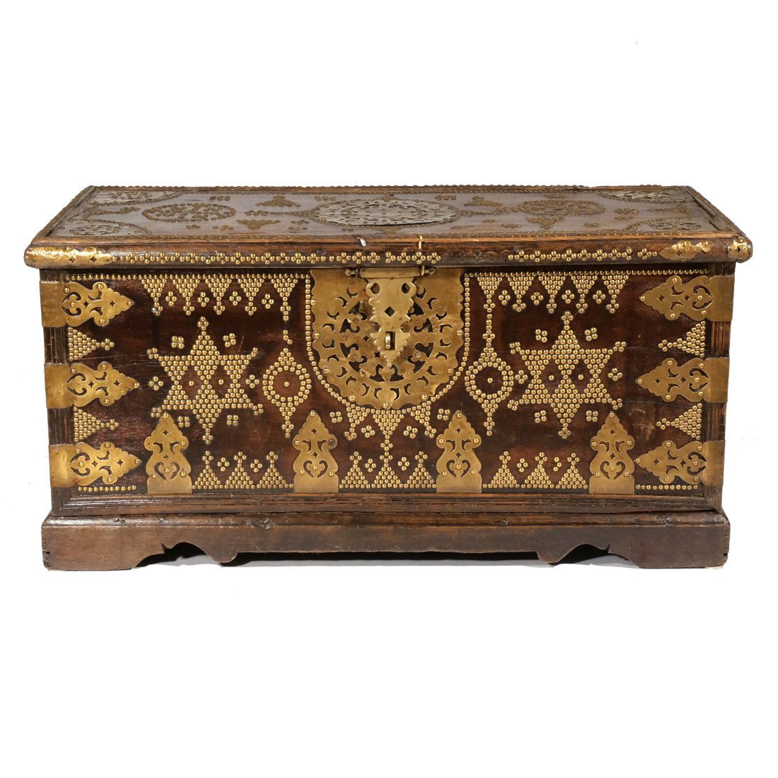 18th CENTURY CONTINENTAL STORAGE CHEST (1 of 10)