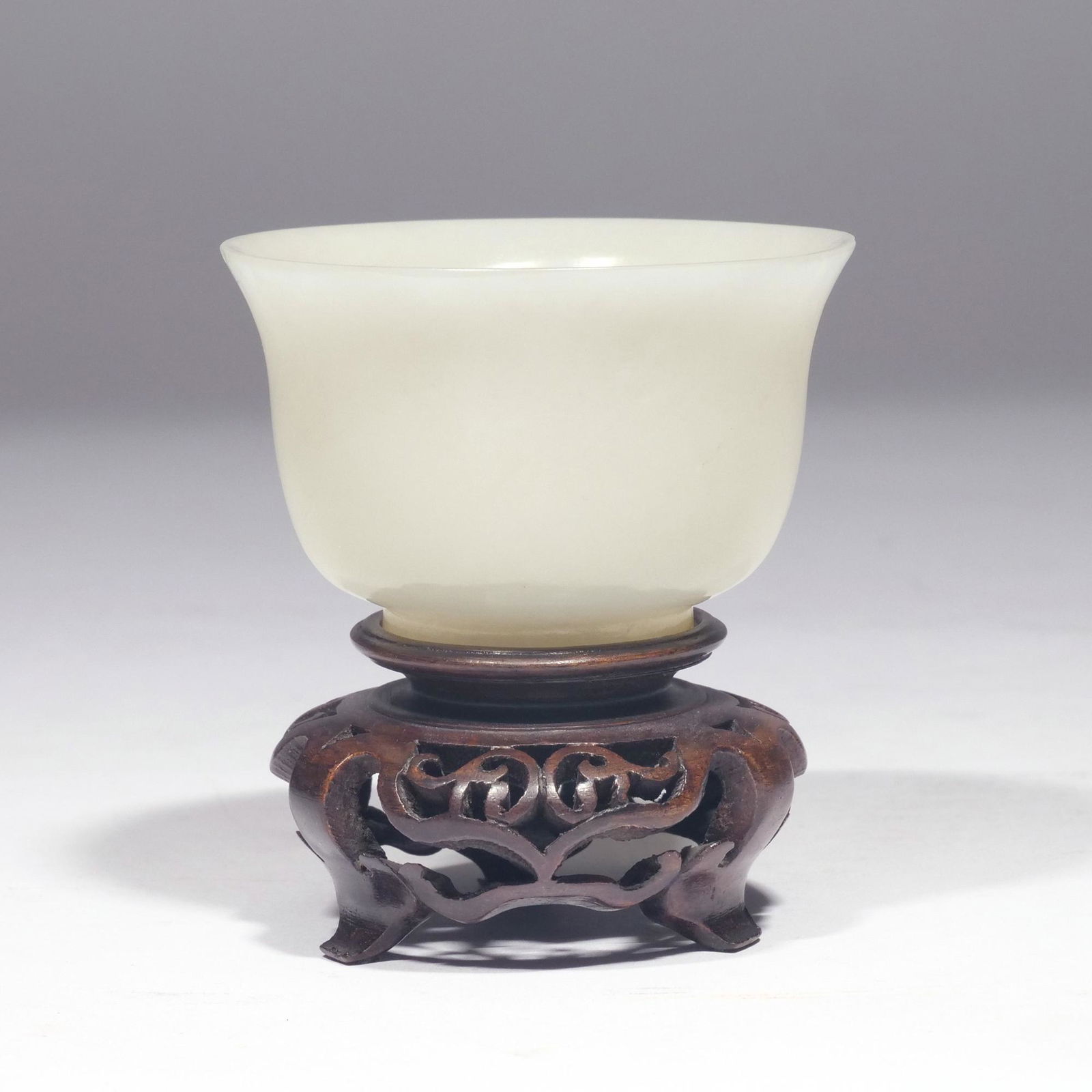 CHINESE WHITE JADE CUP (1 of 15)