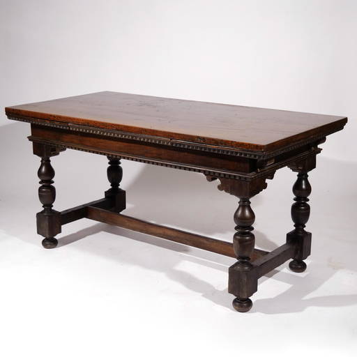 CONTINENTAL BAROQUE WALNUT REFECTORY TABLE Dec 04, 2022 Butterscotch Auction in NY