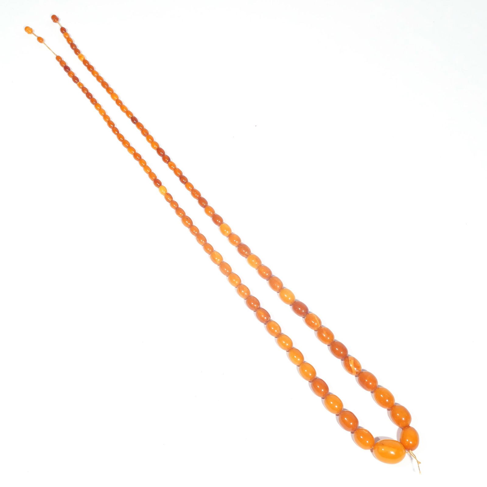 GRADUATED AMBER BEAD NECKLACE (1 of 8)