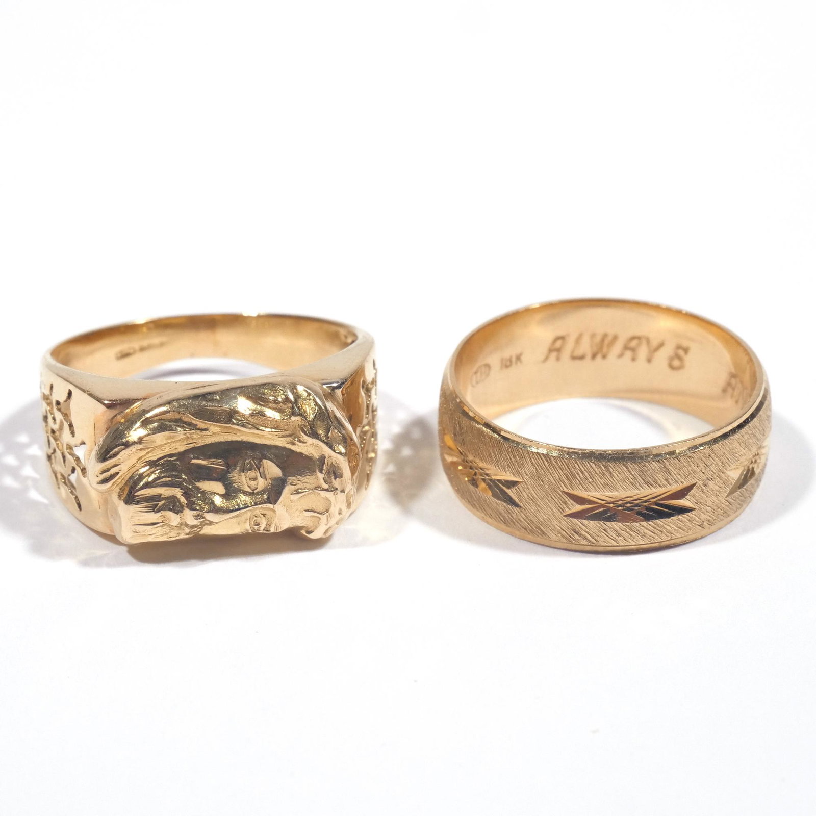 (2pc) 18K YELLOW GOLD RINGS (1 of 3)