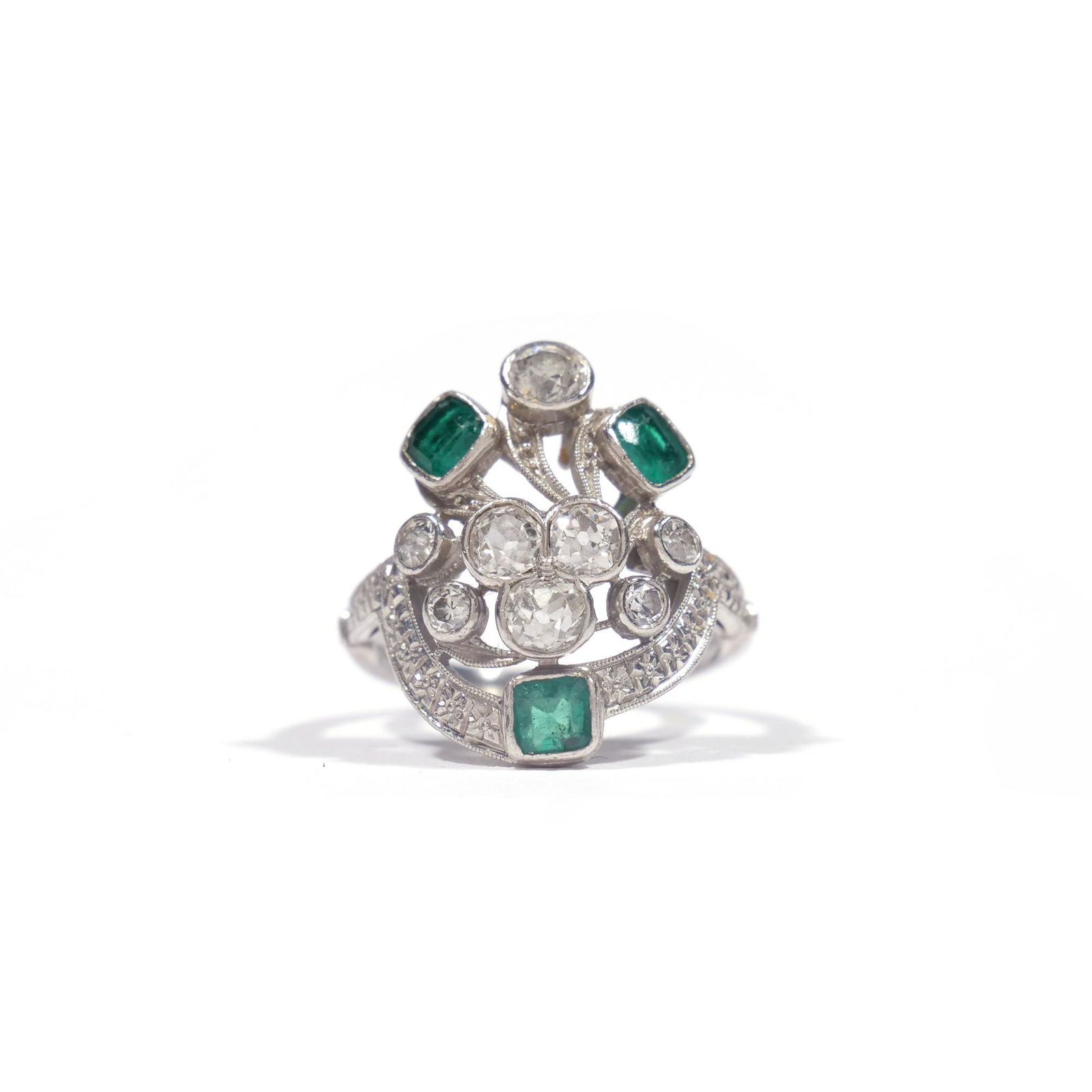DIAMOND & GEMSTONE PLATINUM RING (1 of 6)