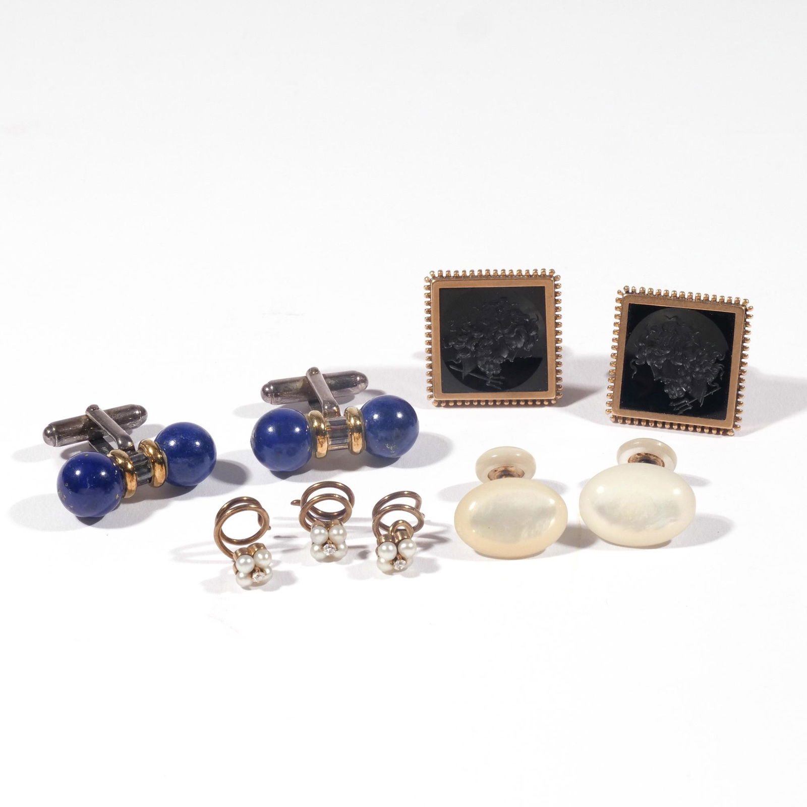 (9pc) COLLECTION MEN'S DRESSING ITEMS (1 of 9)