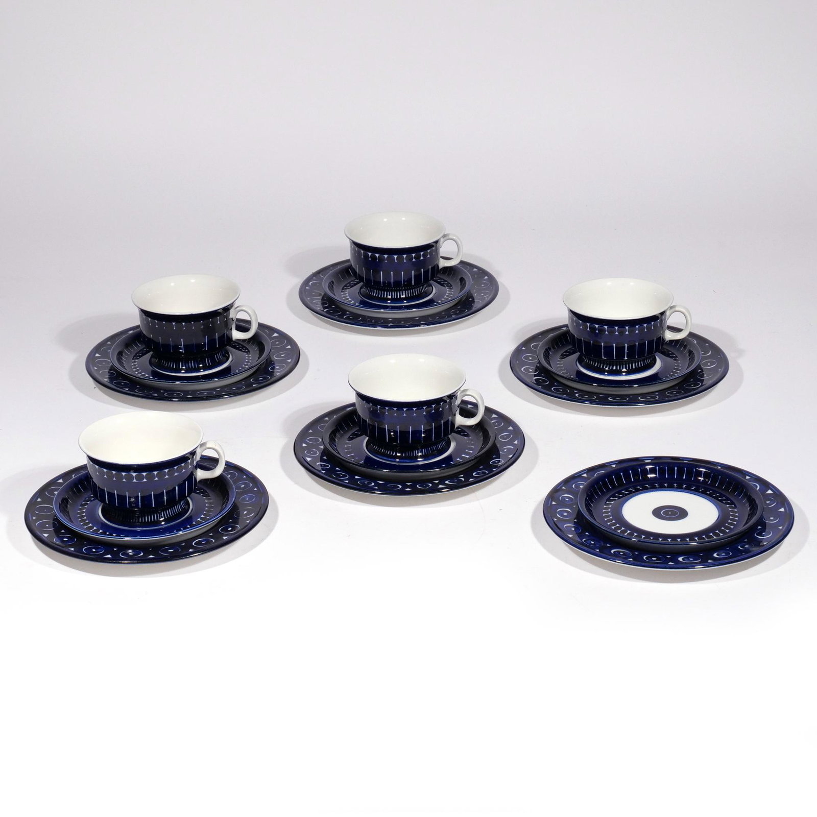 (17pc) ARABIA FINLAND "VALENCIA" DESSERT SET: Including 6 dessert plates, 5 cups, and 6 saucers Provenance: Items from an important South Salem, NY family [In Situ Item] This item will not be on display in our saleroom during our preview period. 