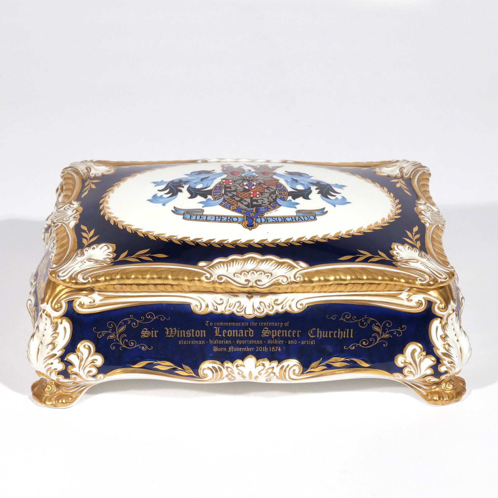 WINSTON CHURCHILL PARAGON CIGAR CASKET: Fine English bone china cigar box, no. 340 of a limited edition of 500 to commemorate the centenary of Sir Winston Churchill, cobalt blue with gilt highlights, in a cushioned case h. 3-1/2 w. 10 d. 7-