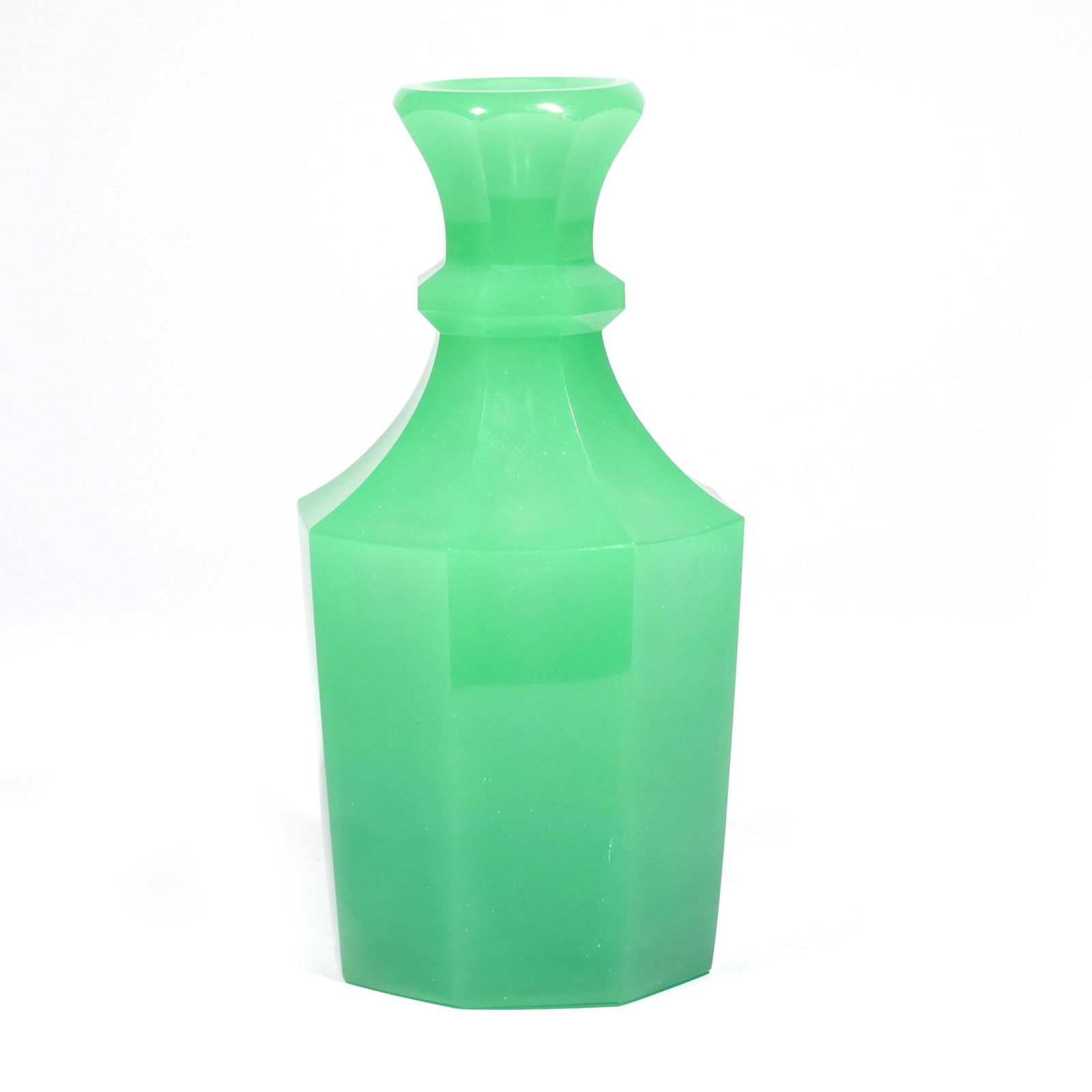 EMERALD GLASS VASE (1 of 6)