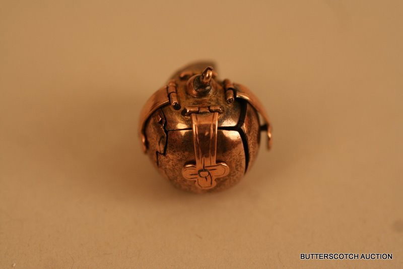 ANTIQUE GOTHIC PENDANT IN RND. OPENS INTO CROSS: PINK GOLD EXTERIOR OVERLAY, ETC. INTERIOR W/ROMAN & JUDAIC EMBLEMS