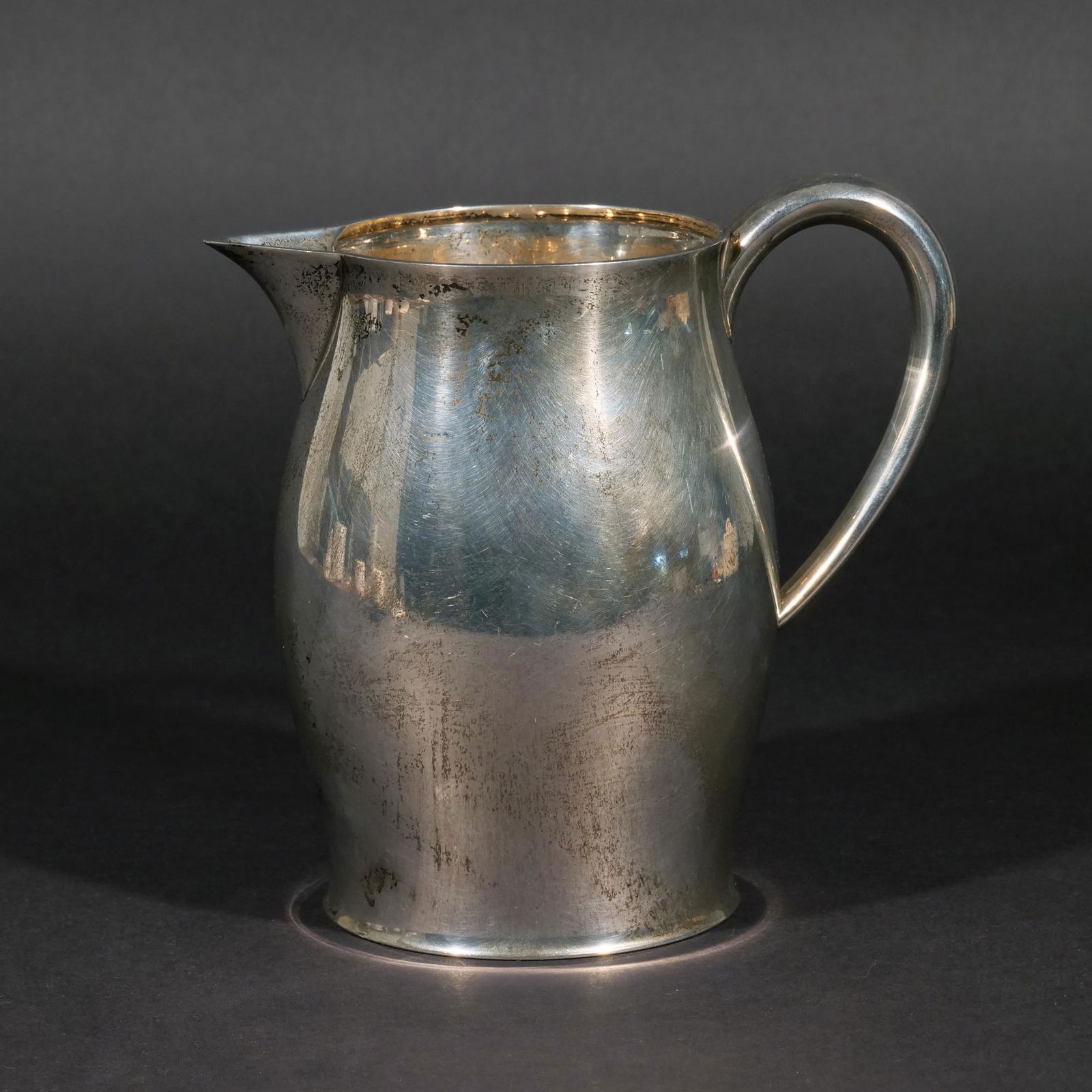 TUTTLE SILVERSMITHS STERLING SILVER WATER PITCHER (1 of 9)