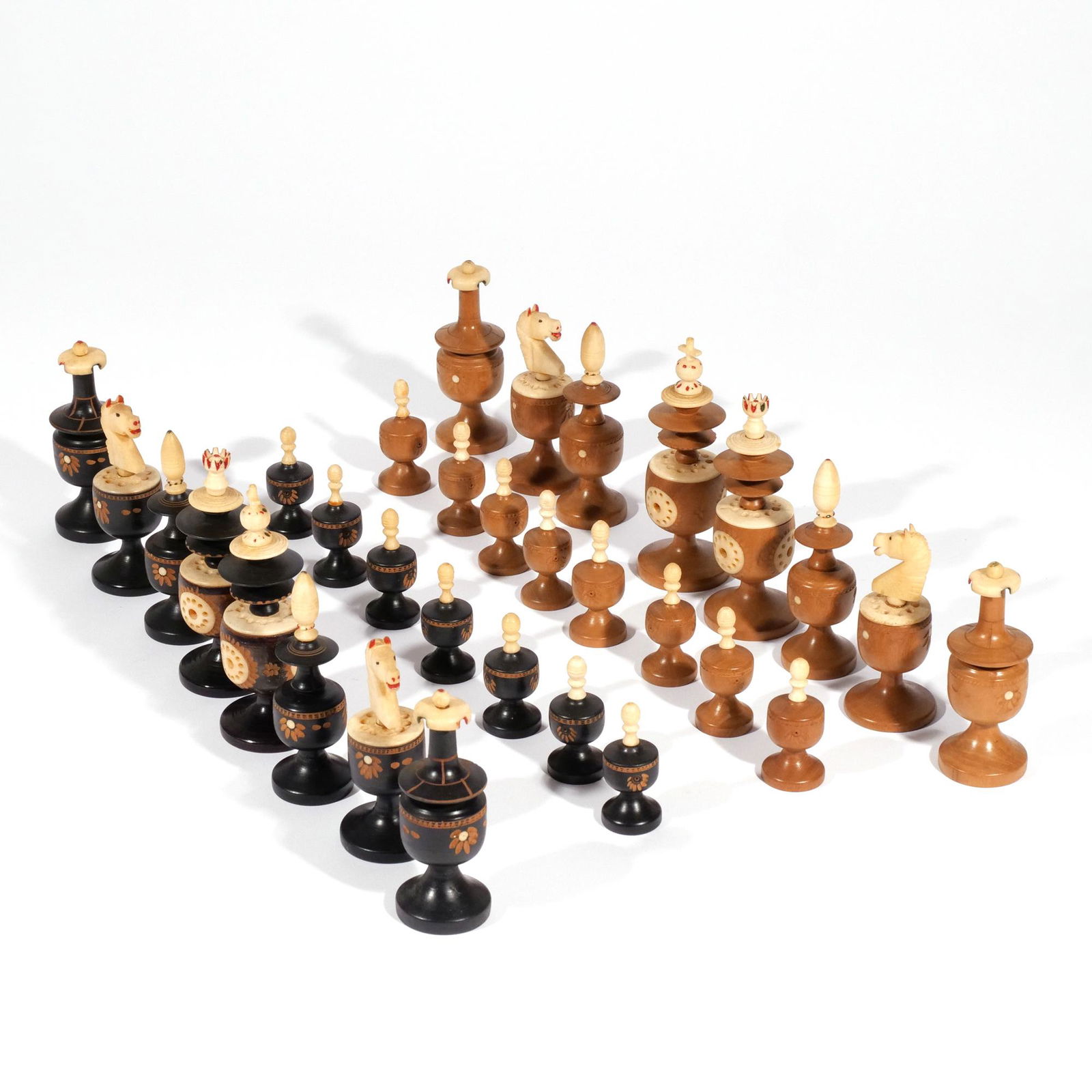 SET WOOD INLAID CHESS PIECES (1 of 9)