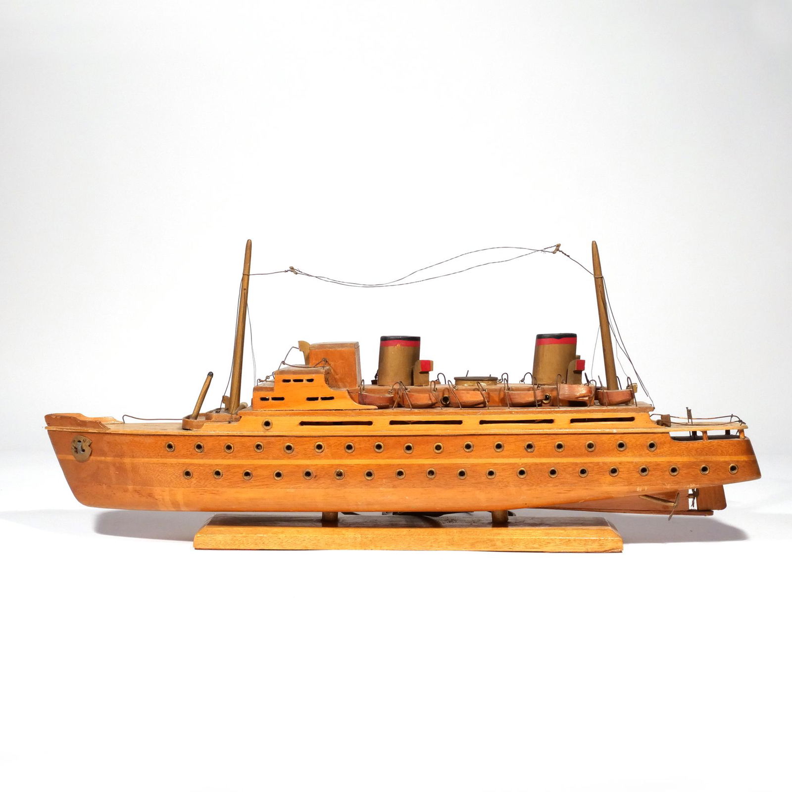 MODEL STEAMER SHIP (1 of 6)