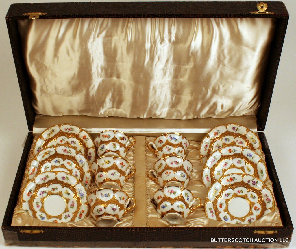 SET OF 6 MEISSEN FANCY CUPS & SAUCERS: IN FITTED CASE
