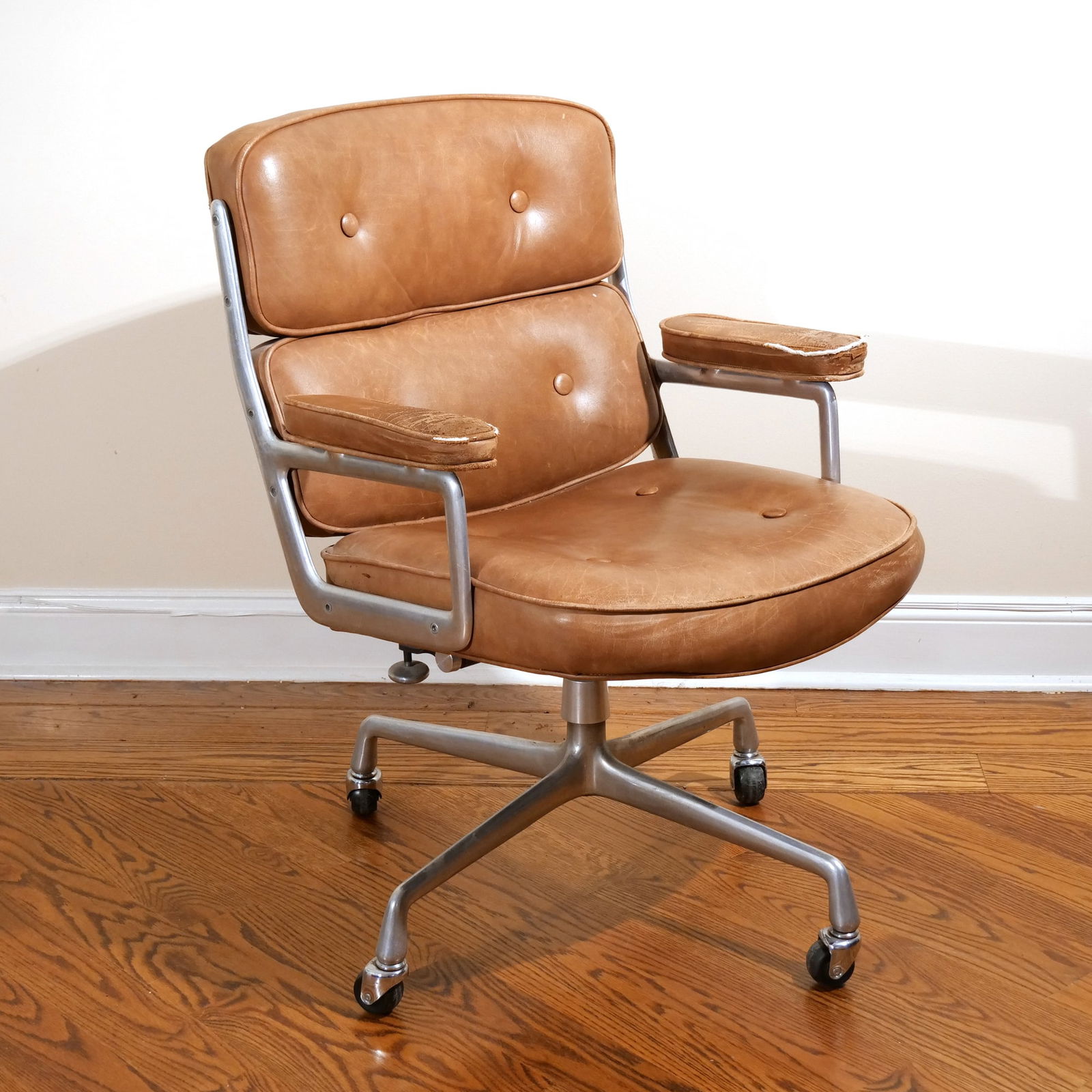 EAMES for HERMAN MILLER (1 of 5)