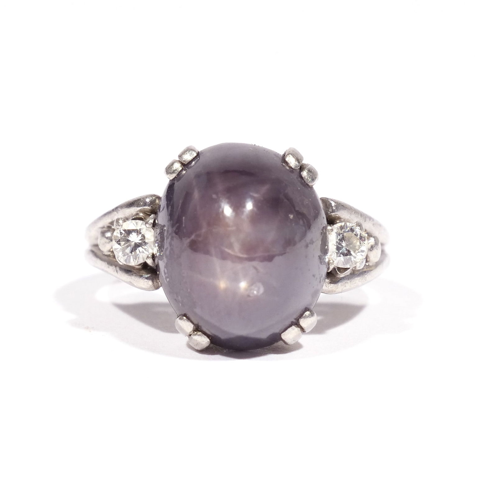 STAR SAPPHIRE & DIAMOND RING (1 of 6)