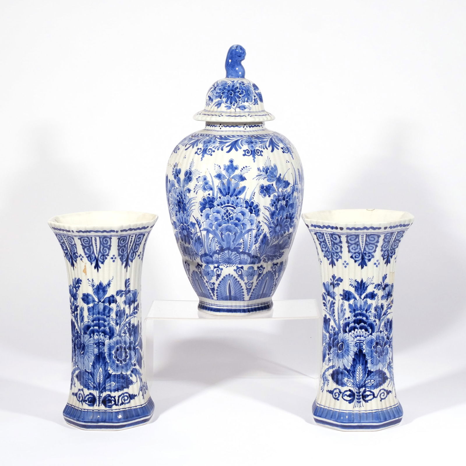 (3pc) DELFT BLUE & WHITE GARNITURE (1 of 14)