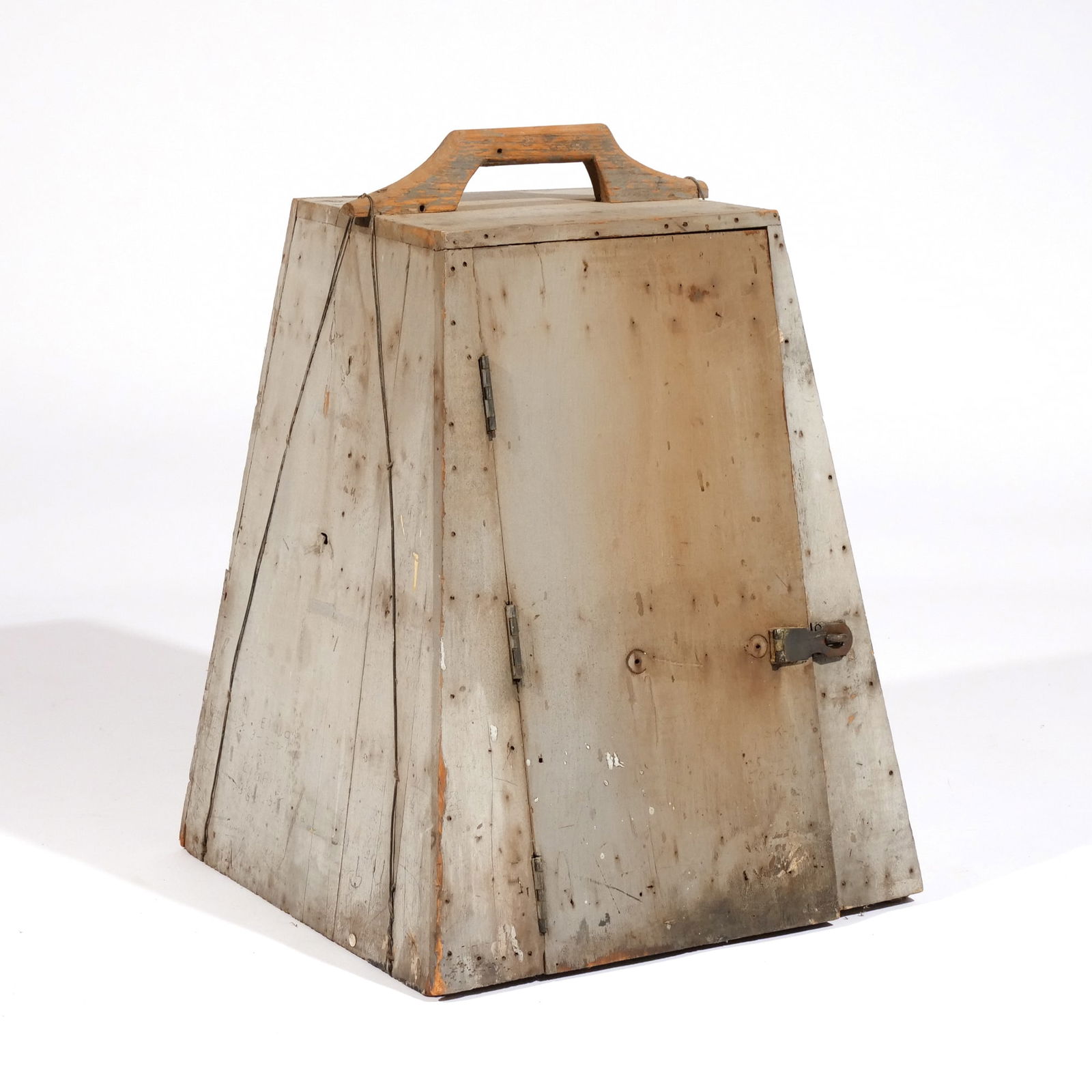 PRIMITIVE AMERICAN PAINTED TRAVEL CABINET (1 of 10)