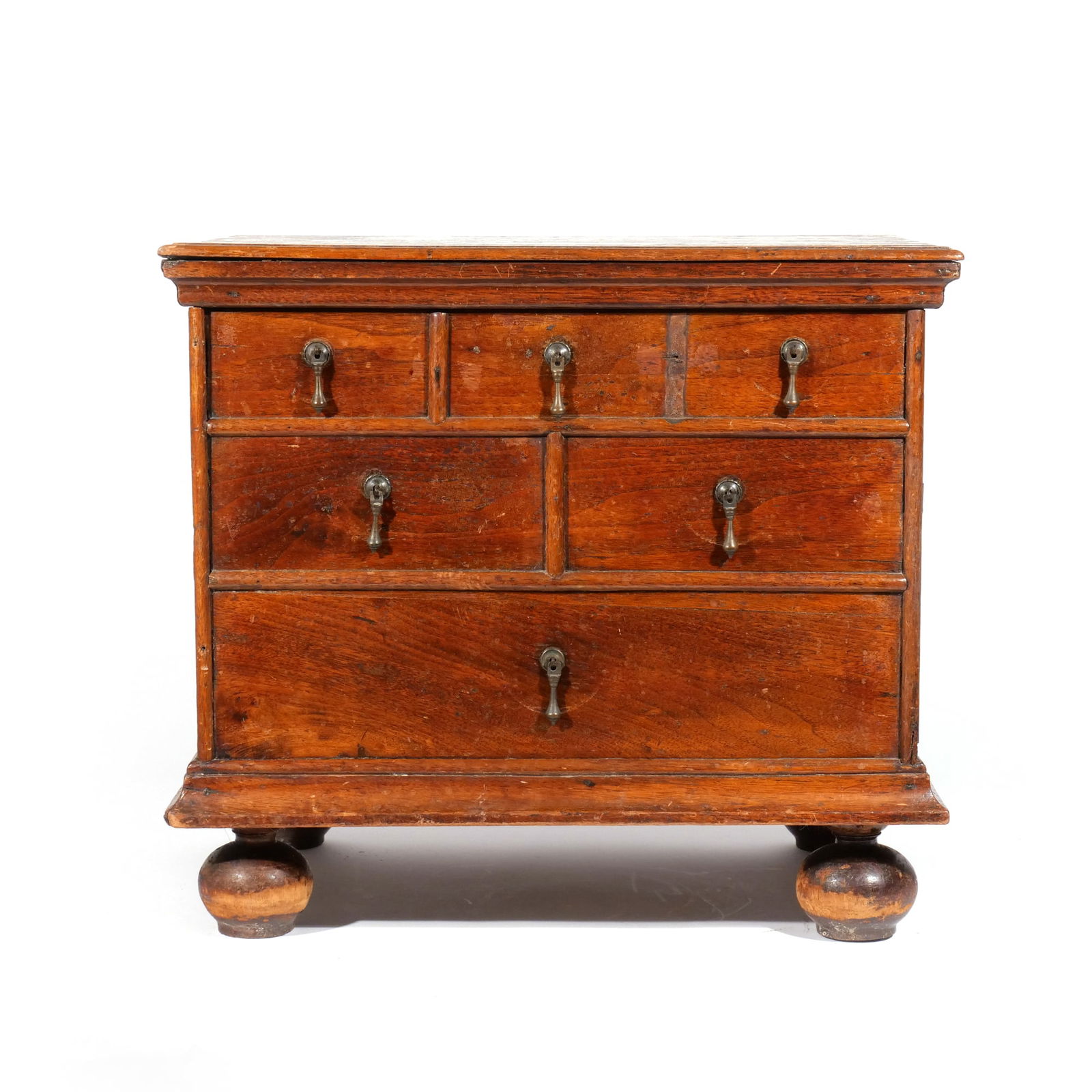 RARE WILLIAM & MARY MINIATURE WALNUT BLANKET CHEST (1 of 13)