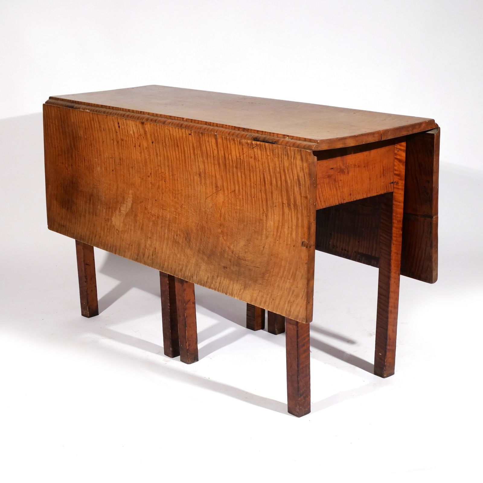 LATE FEDERAL CURLY MAPLE DROP-SIDE TABLE (1 of 16)