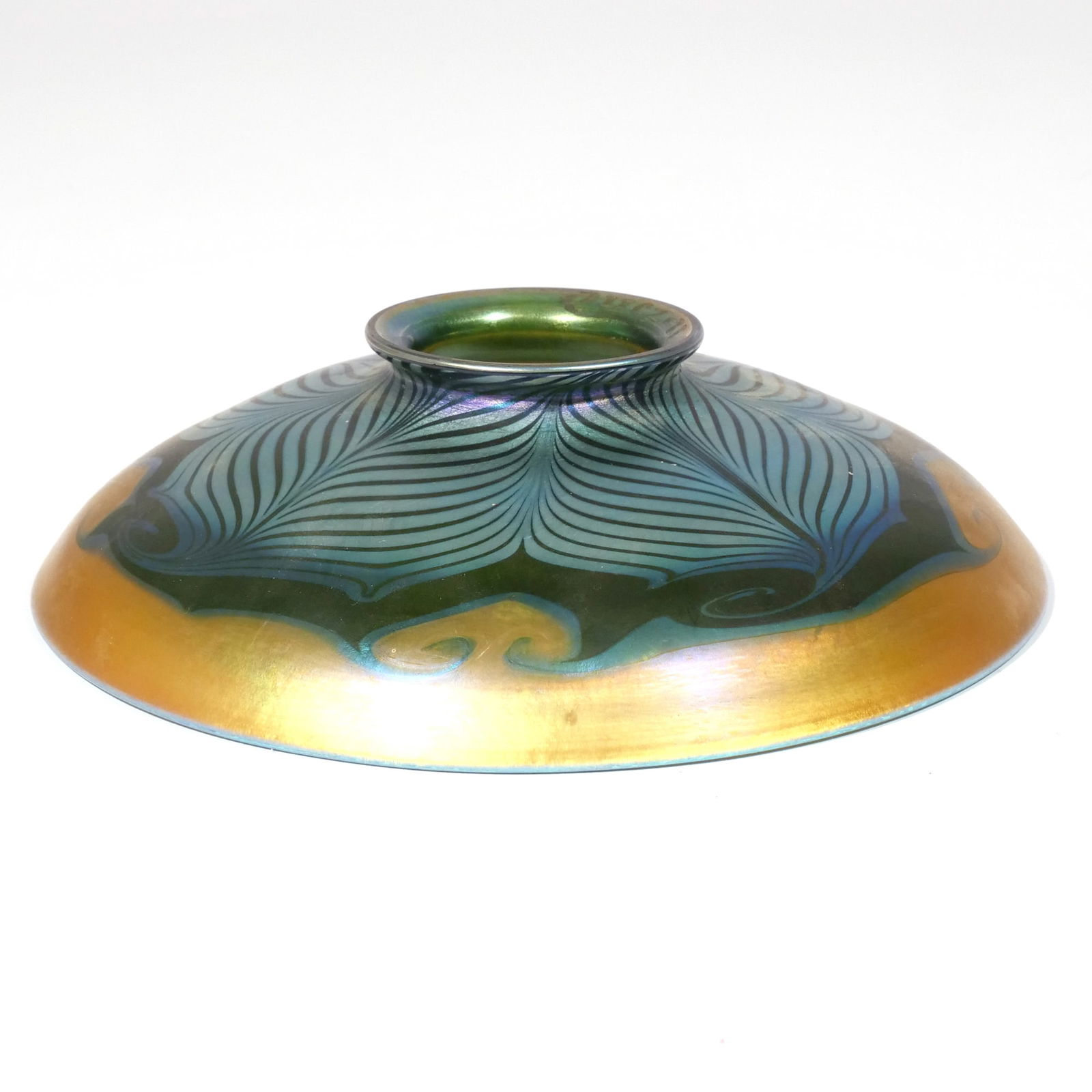 QUEZAL ART GLASS SHADE (1 of 7)