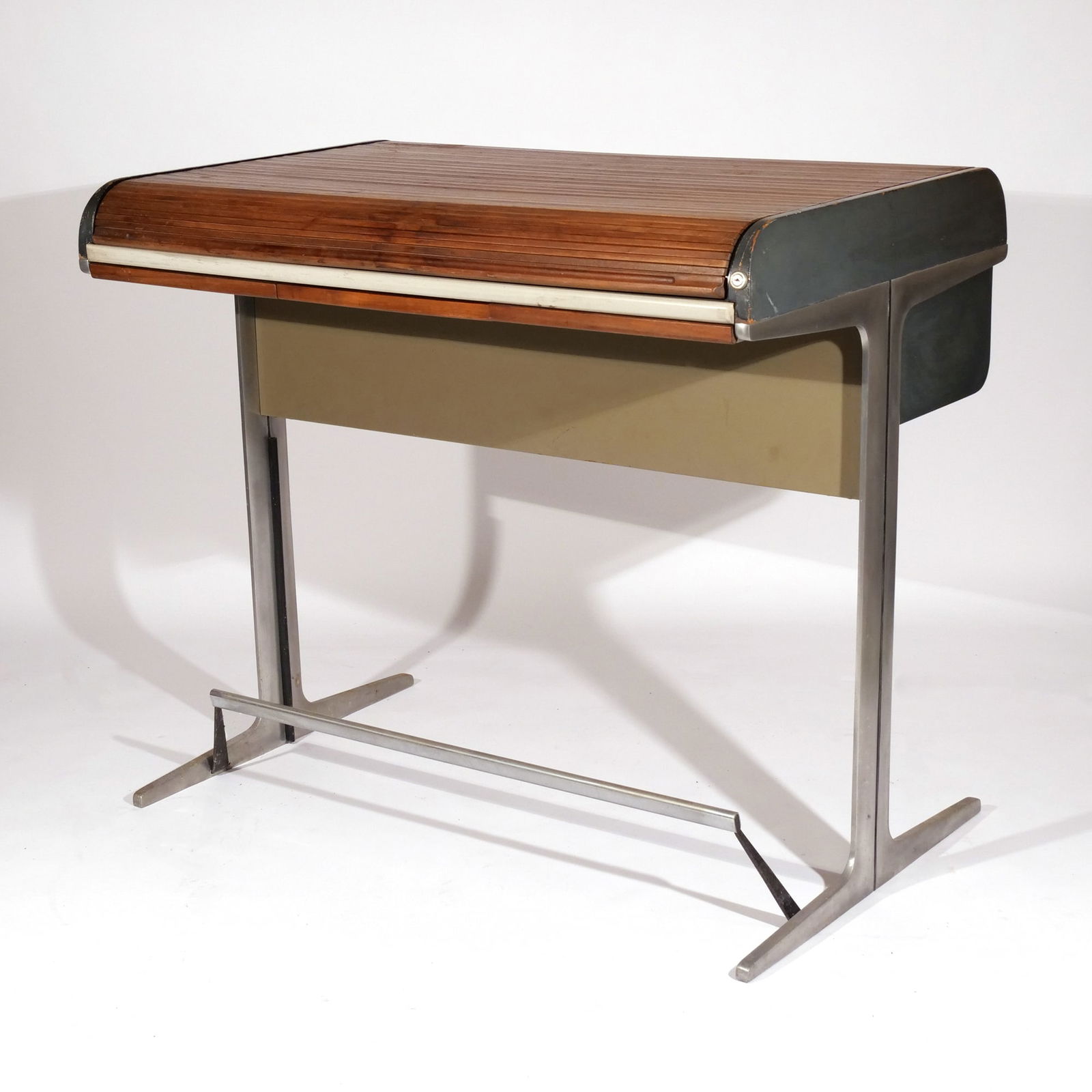RARE EAMES "ACTION OFFICE" ROLL TOP DESK (1 of 15)