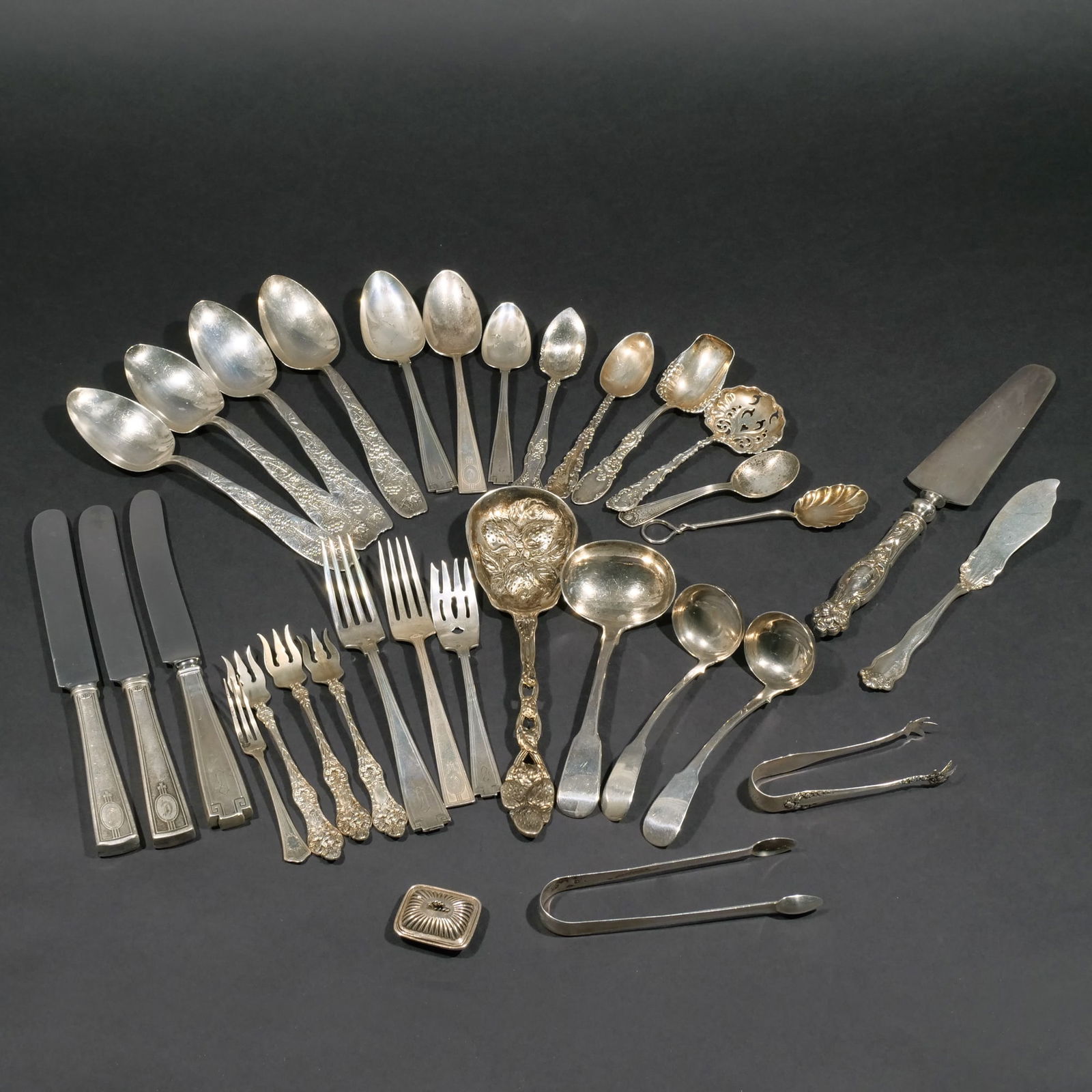 (32pc) MISC. STERLING SILVER FLATWARE (1 of 8)