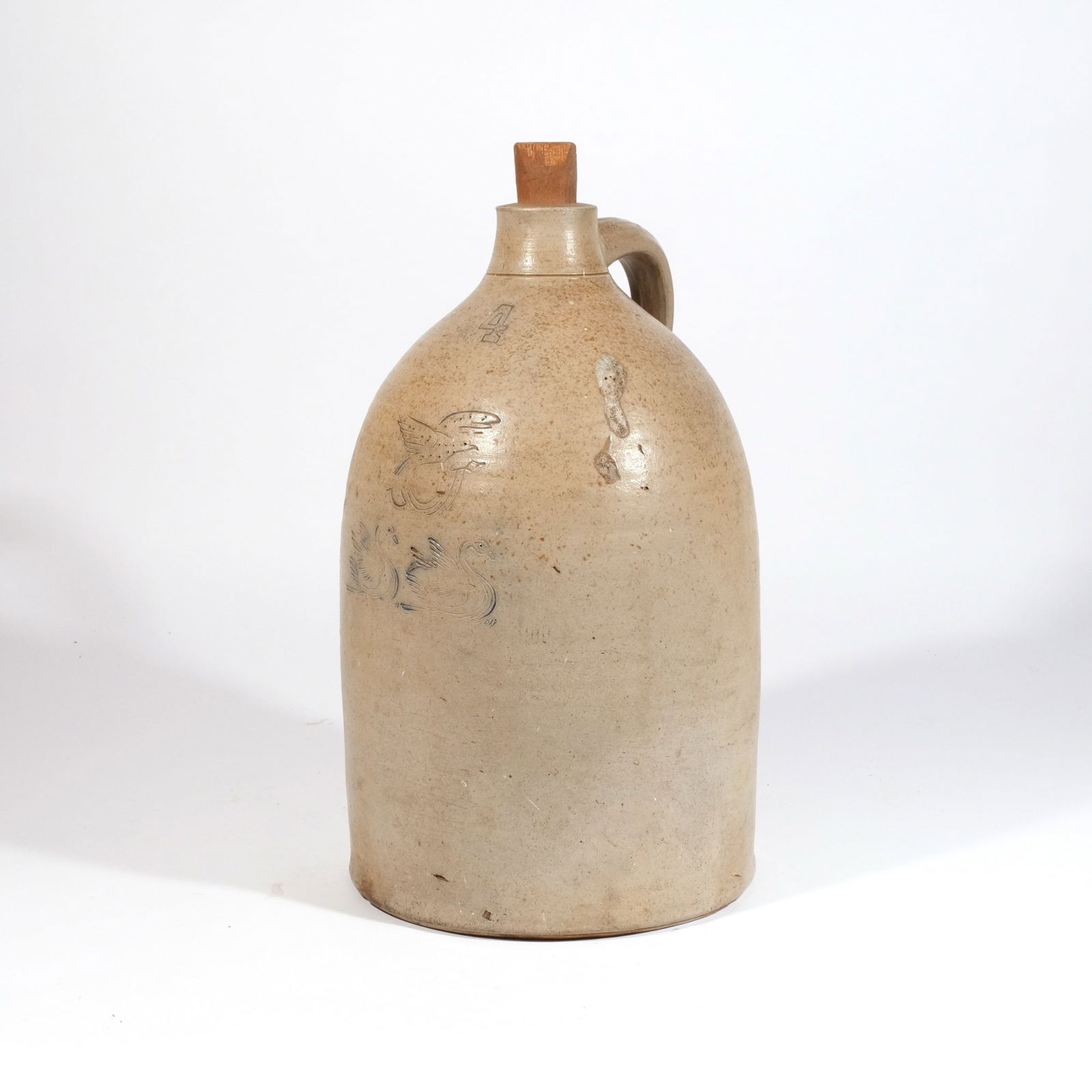 19th C. AMERICAN STONEWARE 4-GALLON JUG (1 of 7)