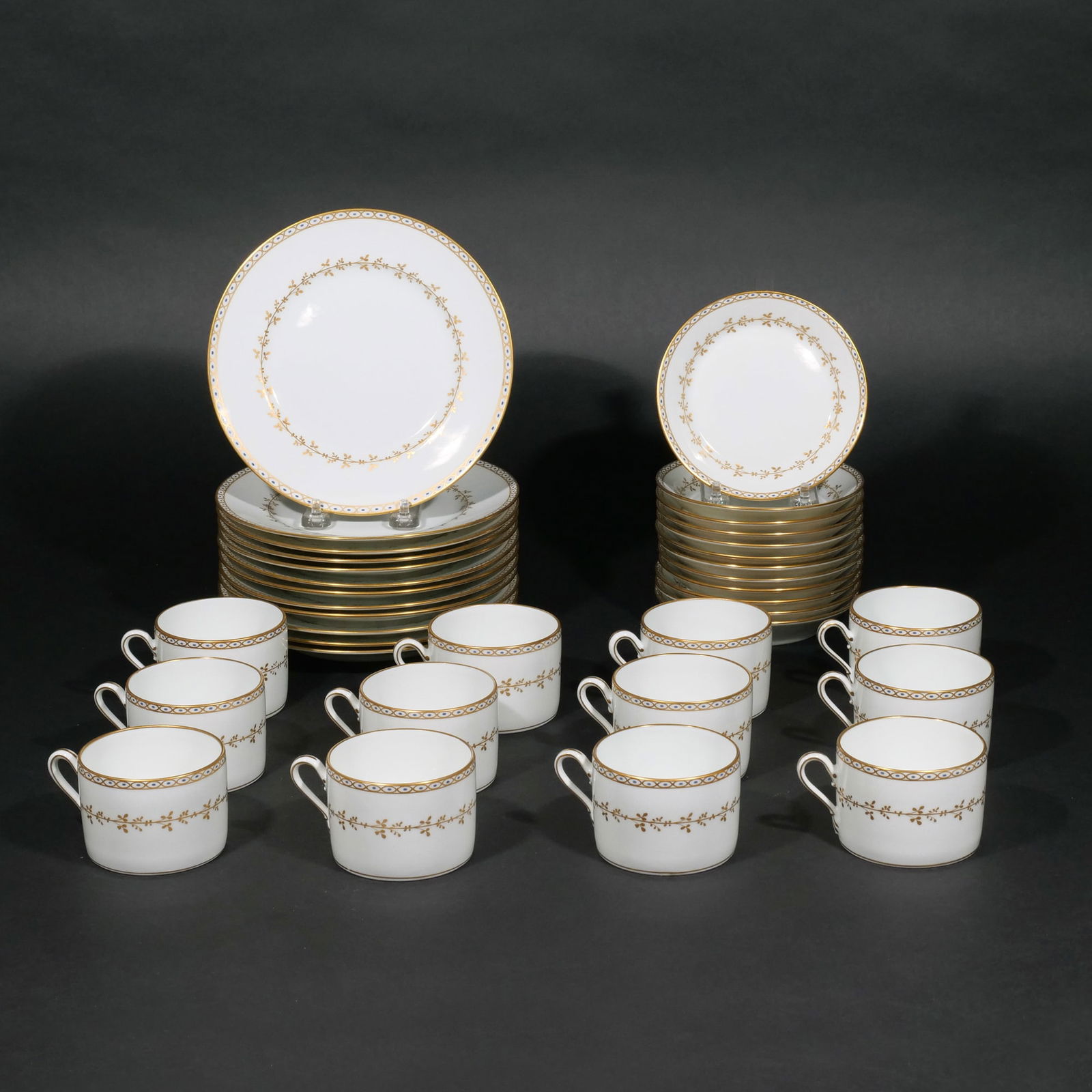 (36pc) RICHARD GINORI "FIRENZE" CHINA SET (1 of 8)