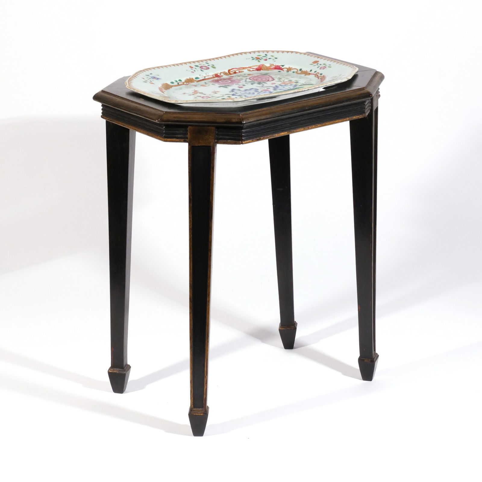 CHINESE EXPORT FAMILLE ROSE PORCELAIN TRAY (1 of 6)