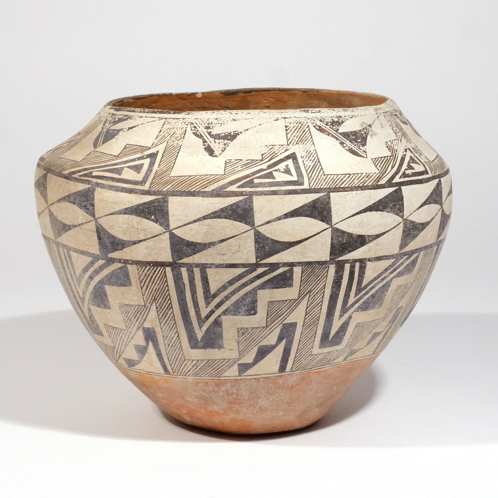 FINE ACOMA POLYCHROME POTTERY OLLA (1 of 8)