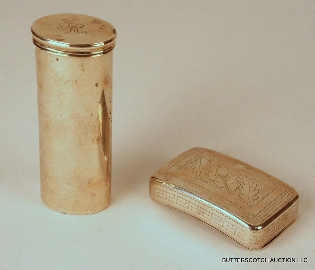 149) 2 PCS. ANTIQUE ENGLISH SILVER: ONE GEORGE III: 149) 2 PCS. ANTIQUE ENGLISH SILVER: ONE GEORGE III SNUFF BOX, BIRMINGHAM, L: 2 ¼"; AND ONE NUTMEG GRATER, 3"; TOTAL WEIGHT: 3 TOZ.