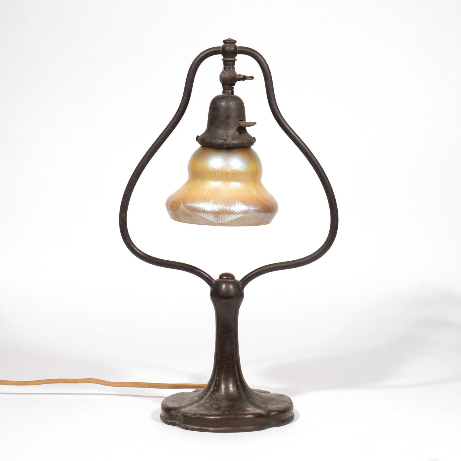 TIFFANY & HANDEL HARP TABLE LAMP (1 of 11)