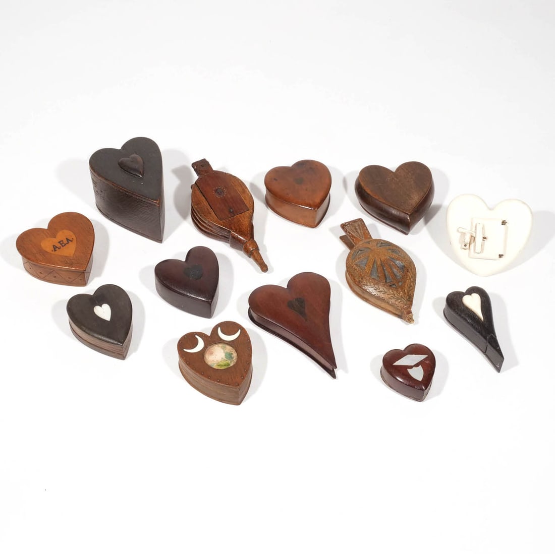 (13pc) SMALL WOODEN HEART-SHAPED SNUFF BOXES (1 of 11)