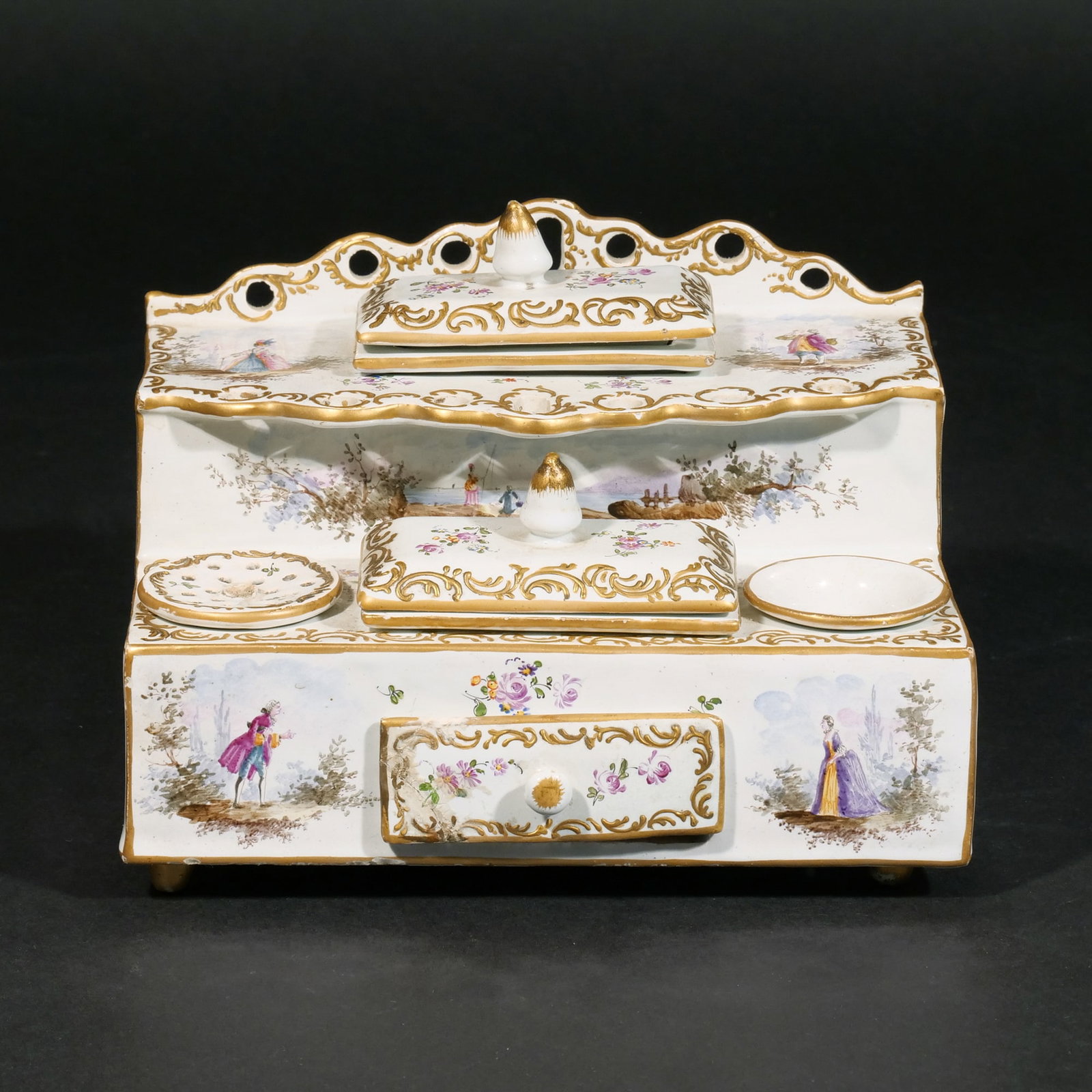 19th CENTURY PORCELAIN STANDISH: h. 5-1/4 w. 7-1/2 d. 5-1/2 in. Provenance: Descent through a Harrison, NY family