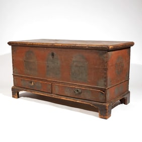 PENNSYLVANIA PAINTED DOWRY CHEST, EARLY 18th C.