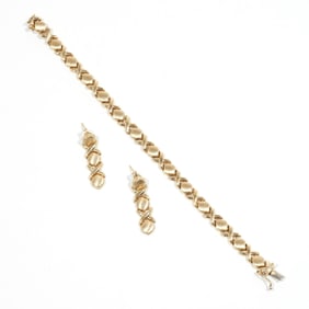 14K GOLD FLEXIBLE BRACELET & MATCHING EARRINGS
