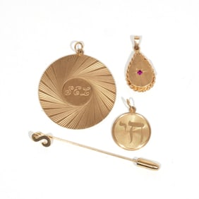 (4pc) 14K GOLD PENDANTS & STICKPIN
