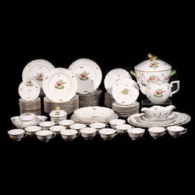 (107pc) HEREND PORCELAIN PHEASANT PATTERN CHINA