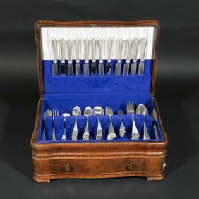 (93pc) WALLACE STERLING SILVER LUNCHEON SERVICE