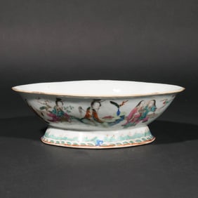 CHINESE FAMILLE ROSE PORCELAIN LOW BOWL