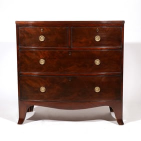 GEORGIAN BOWED SMALL SIZE CHEST OF DRAWERS